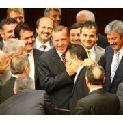 BAŞBAKAN I ELİNDEN TANIDI